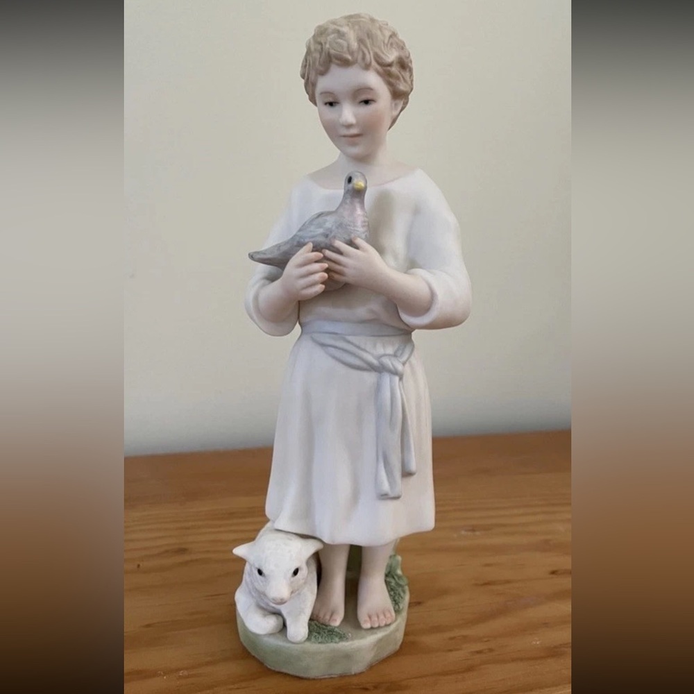 RARE CYBIS DAVID THE SHEPHERD BOY WITH DOVE AND LAMB 1983